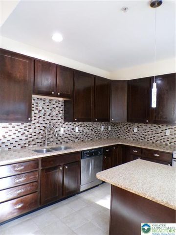 319 Milkweed Drive, Upper Macungie Twp, PA 18104