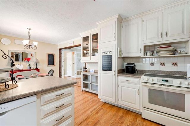 2796 County Line Road, Acworth, GA 30101