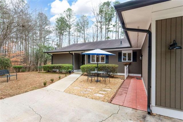 2796 County Line Road, Acworth, GA 30101