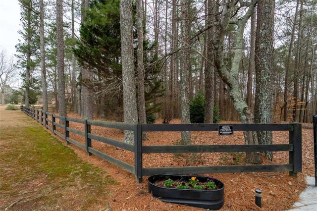 2796 County Line Road, Acworth, GA 30101