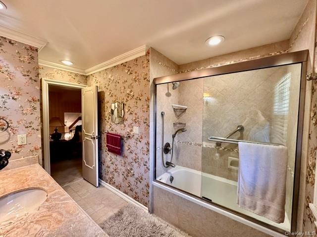 40 Knott Drive, Glen Cove, NY 11542