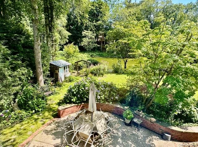 40 Knott Drive, Glen Cove, NY 11542