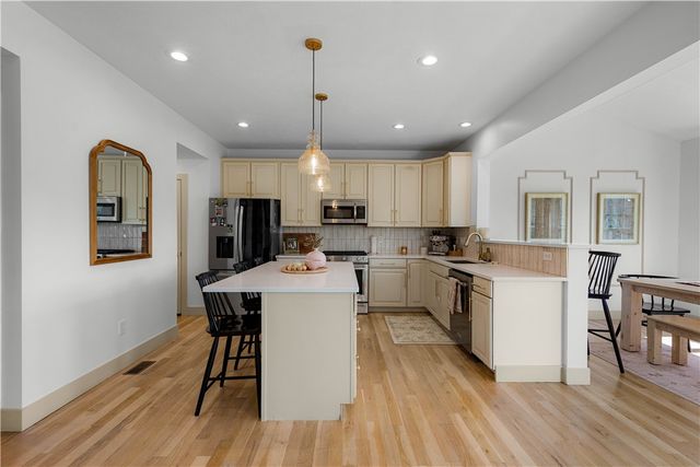 2087 Majestic Dr, North Strabane, PA 15317