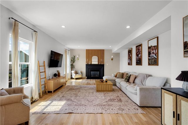 2087 Majestic Dr, North Strabane, PA 15317