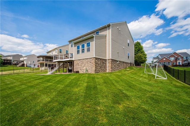 2087 Majestic Dr, North Strabane, PA 15317