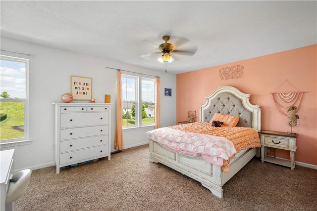 2087 Majestic Dr, North Strabane, PA 15317