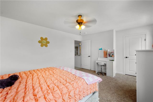2087 Majestic Dr, North Strabane, PA 15317