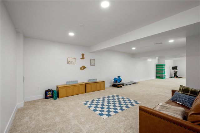 2087 Majestic Dr, North Strabane, PA 15317