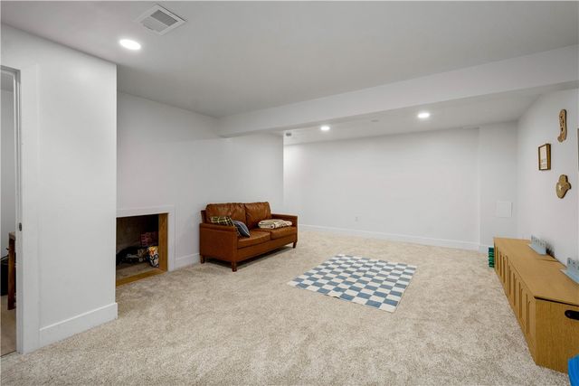 2087 Majestic Dr, North Strabane, PA 15317