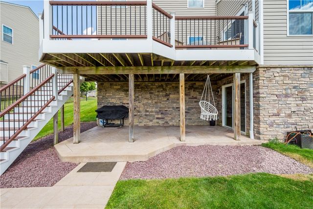 2087 Majestic Dr, North Strabane, PA 15317