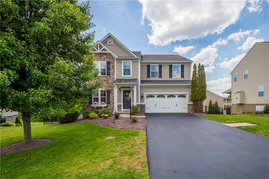 2087 Majestic Dr, North Strabane, PA 15317
