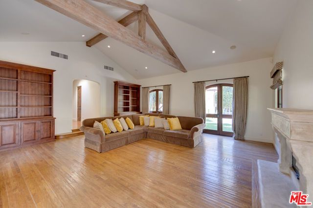 9530 Hidden Valley Road, Beverly Hills, CA 90210