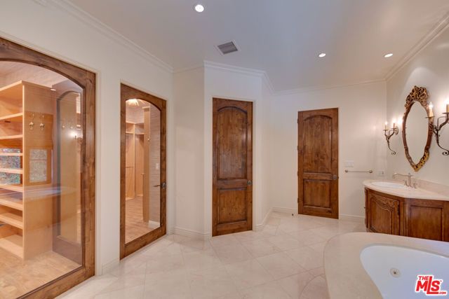 9530 Hidden Valley Road, Beverly Hills, CA 90210