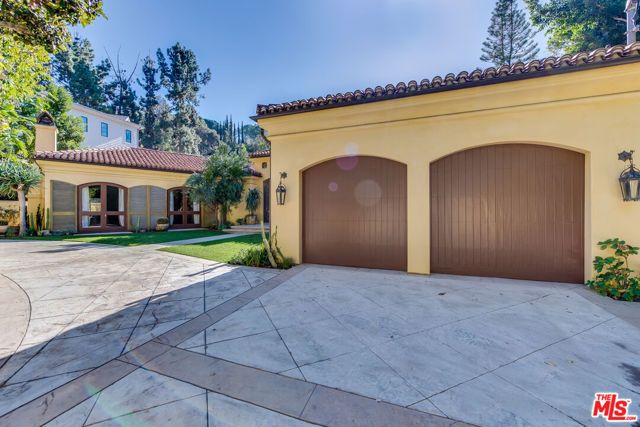 9530 Hidden Valley Road, Beverly Hills, CA 90210