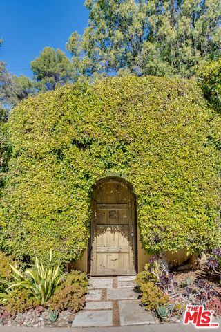 9530 Hidden Valley Road, Beverly Hills, CA 90210