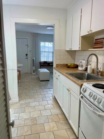 4176 SW 9th Street, Miami, FL 33134