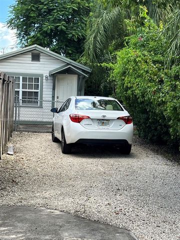 4176 SW 9th Street, Miami, FL 33134