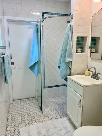 4176 SW 9th Street, Miami, FL 33134