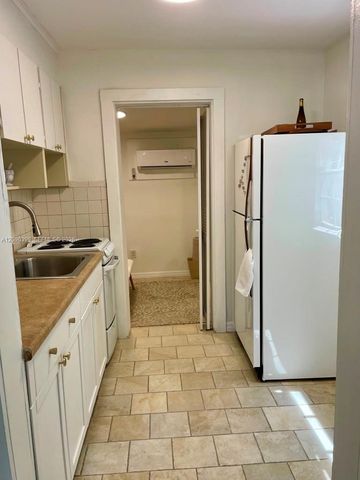 4176 SW 9th Street, Miami, FL 33134