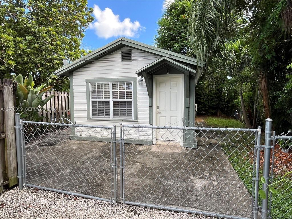 4176 SW 9th Street, Miami, FL 33134