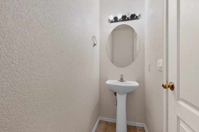 6512 Los Pueblos Place NW, Albuquerque, NM 87114