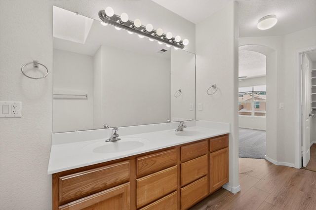 6512 Los Pueblos Place NW, Albuquerque, NM 87114