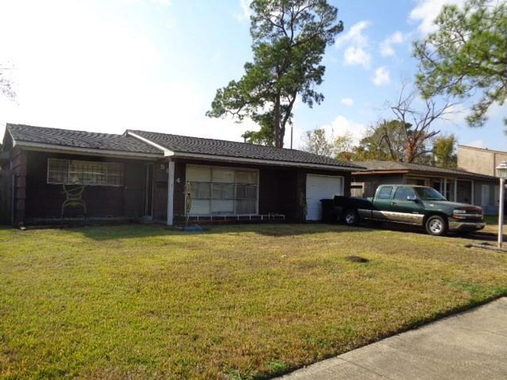 5614 Rue Street, Houston, TX 77033