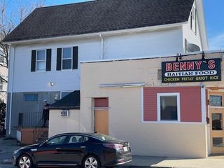 377 Park Ave, Worcester, MA 01610