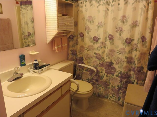 6157 Stronghold Dr, Mechanicsville, VA 23111