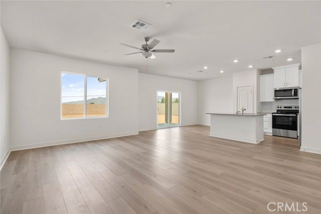 14896 Desert Lily, Apple Valley, CA 92307