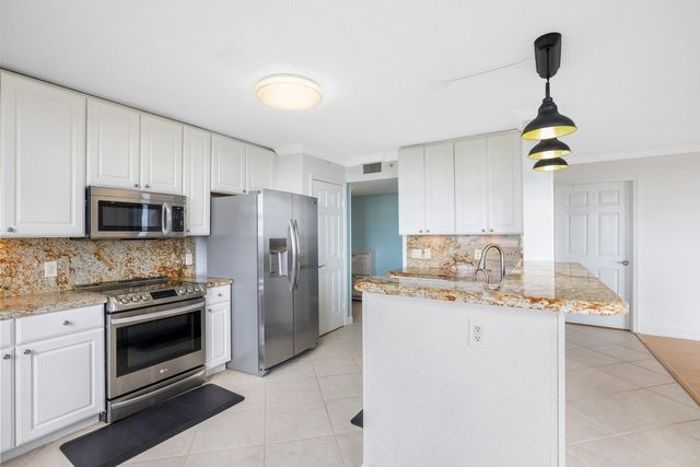 5049 N Highway A1a Ph1901, Fort Pierce, FL 34949