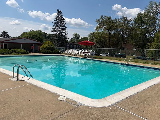 7 Weld Street 13, Framingham, MA 01702