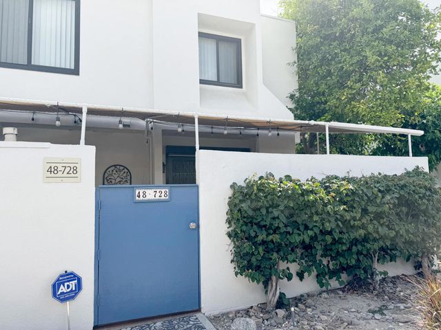 48728 Desert Flower Drive, Palm Desert, CA 92260