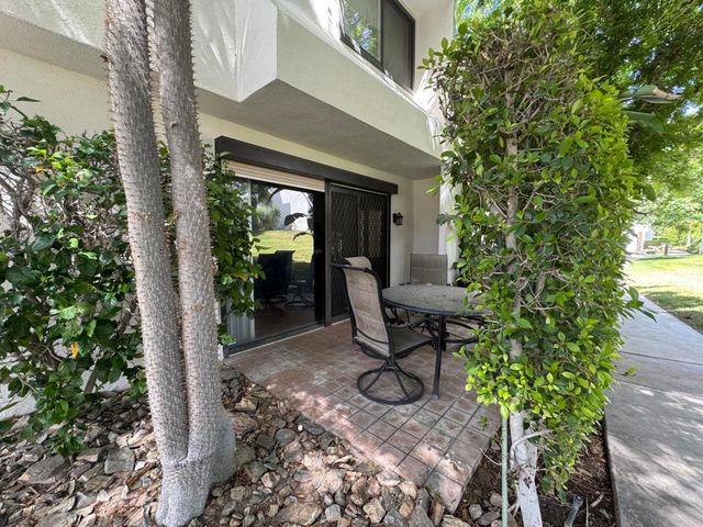 48728 Desert Flower Drive, Palm Desert, CA 92260