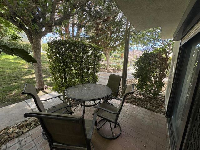 48728 Desert Flower Drive, Palm Desert, CA 92260