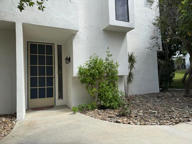 48728 Desert Flower Drive, Palm Desert, CA 92260
