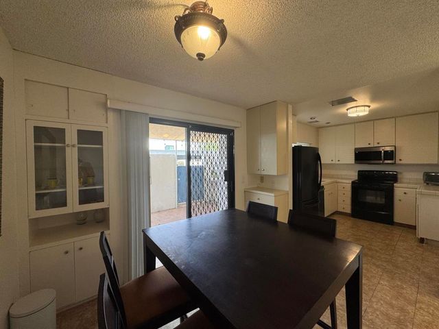 48728 Desert Flower Drive, Palm Desert, CA 92260