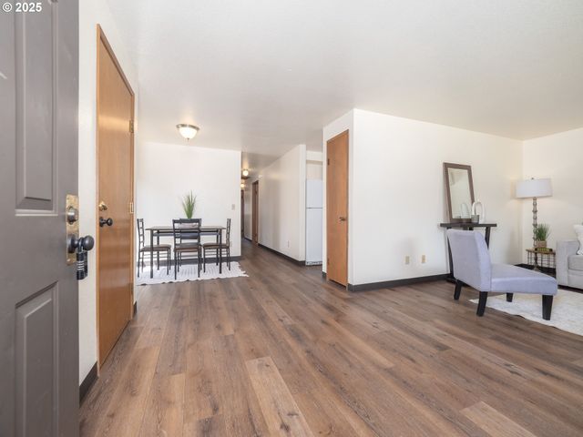 919 CHARLES St A, Newberg, OR 97132