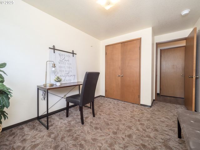 919 CHARLES St A, Newberg, OR 97132