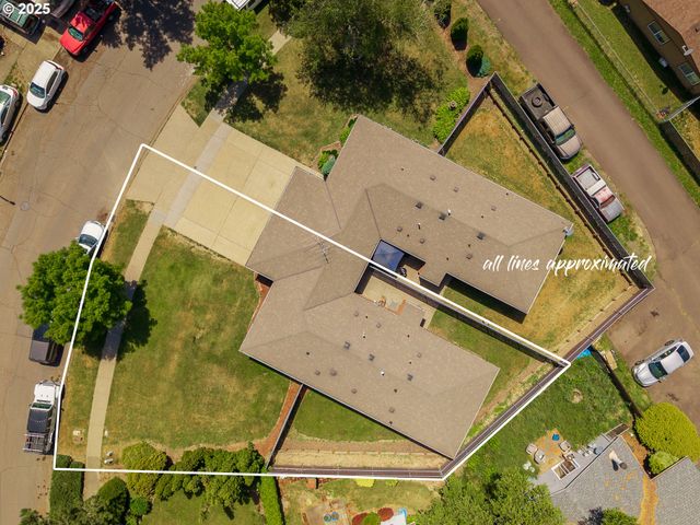 919 CHARLES St A, Newberg, OR 97132