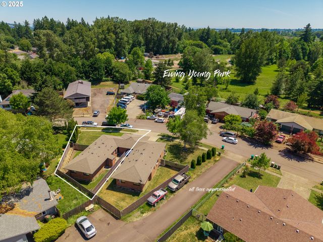 919 CHARLES St A, Newberg, OR 97132
