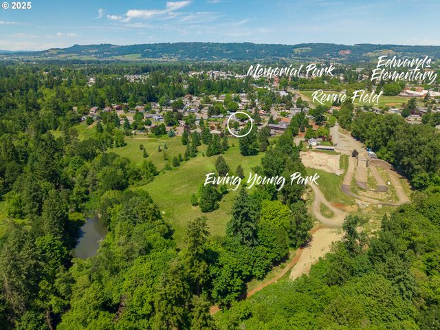 919 CHARLES St A, Newberg, OR 97132