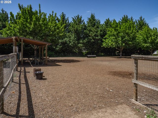 919 CHARLES St A, Newberg, OR 97132