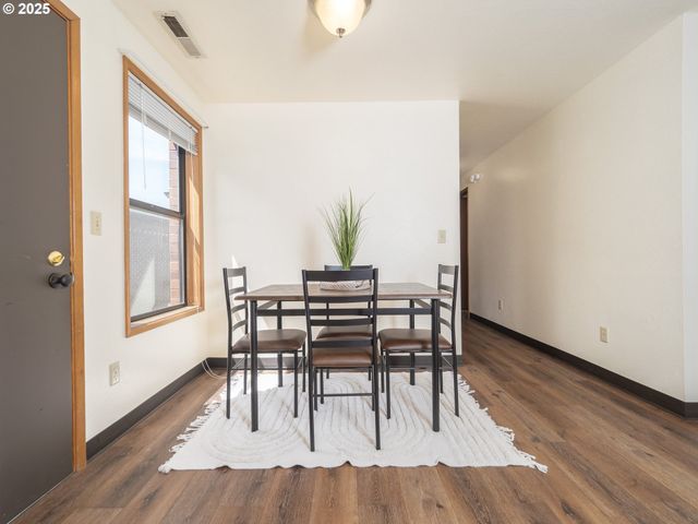 919 CHARLES St A, Newberg, OR 97132