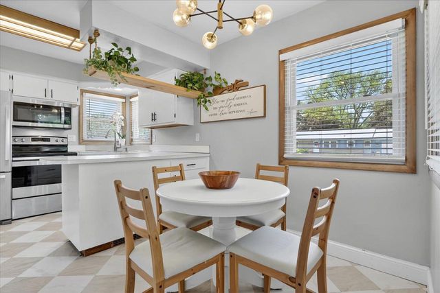 1315 S Pearl Street, Janesville, WI 53546