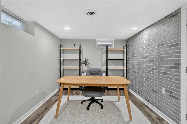 1315 S Pearl Street, Janesville, WI 53546