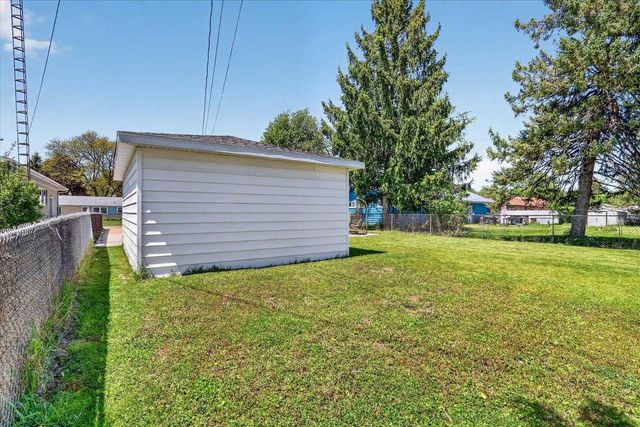 1315 S Pearl Street, Janesville, WI 53546