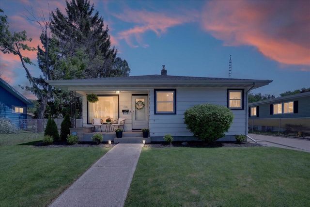 1315 S Pearl Street, Janesville, WI 53546