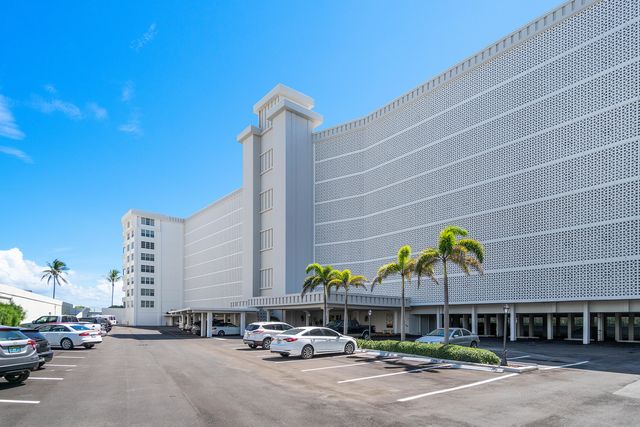 3570 S OCEAN Boulevard 609, South Palm Beach, FL 33480
