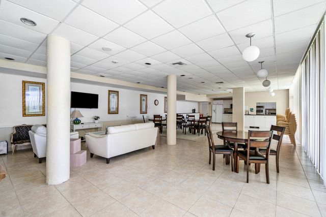 3570 S OCEAN Boulevard 609, South Palm Beach, FL 33480